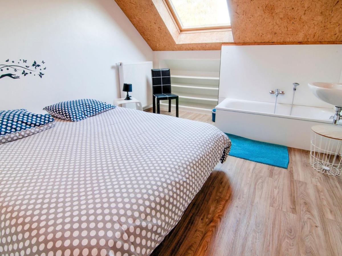 Elegant Holiday Home In Burnenville Belgium Экстерьер фото